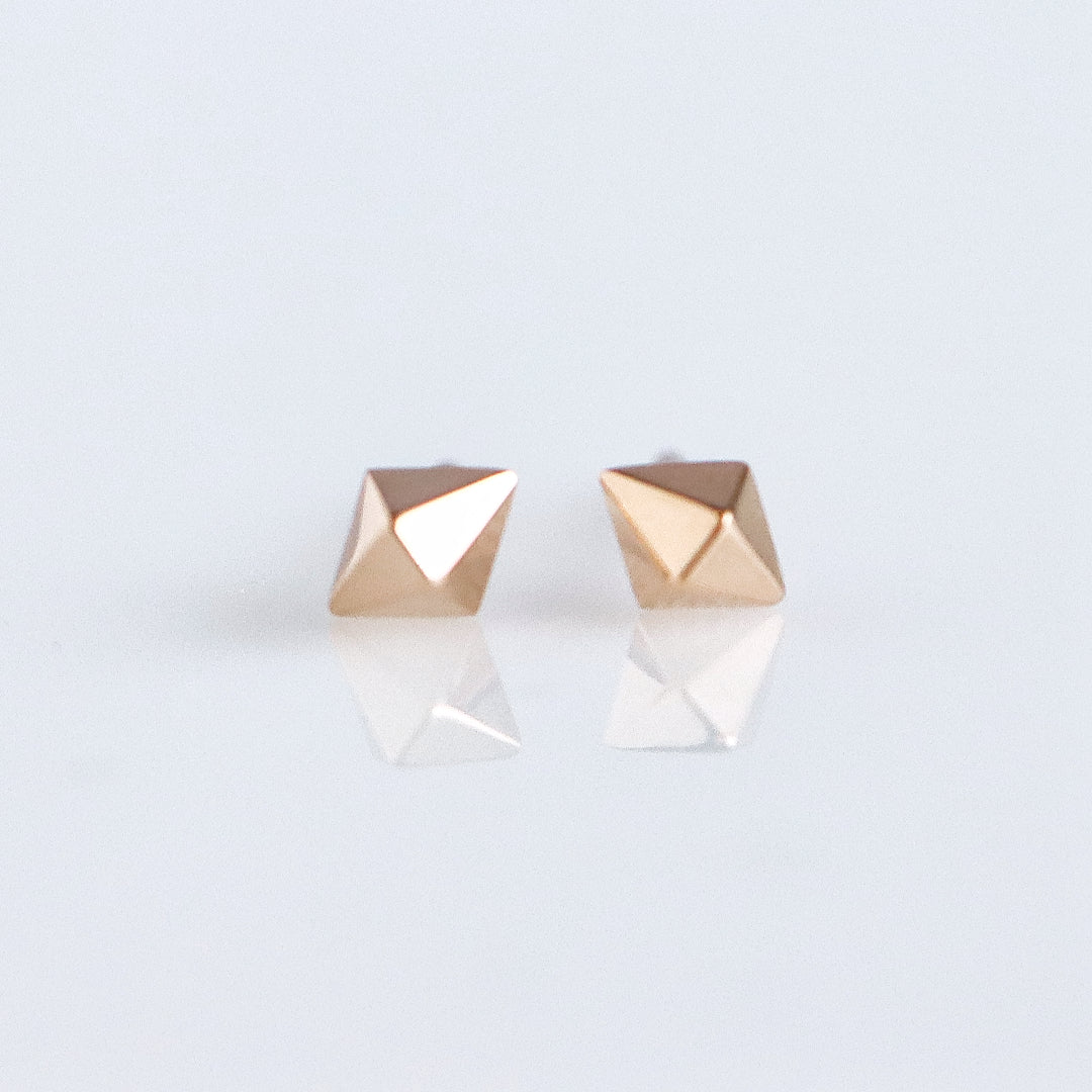 14k Rose Gold Diamond Pave Pyramid Triangle Stud Earring Stud 3d Point  Fashion Earrings