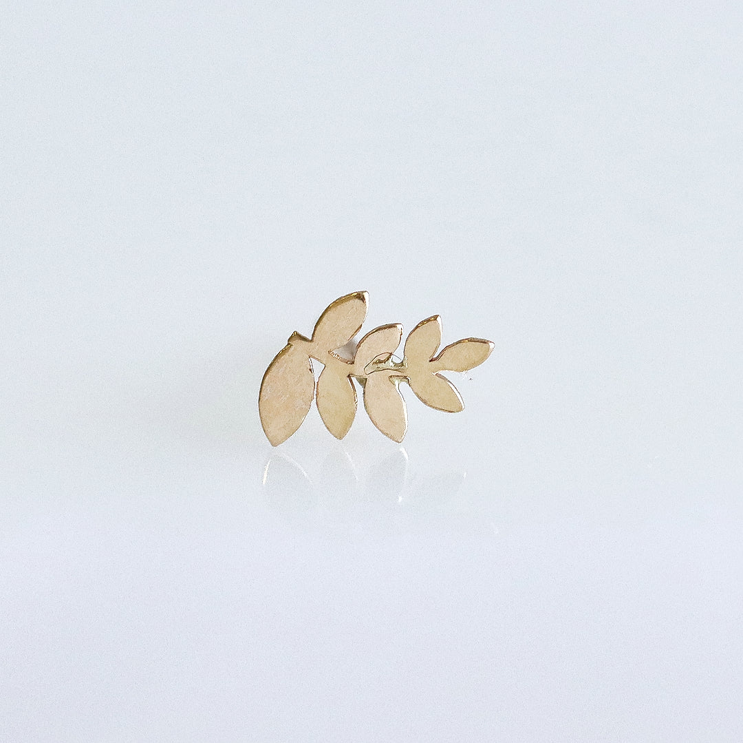 Tiny Leaf Stud